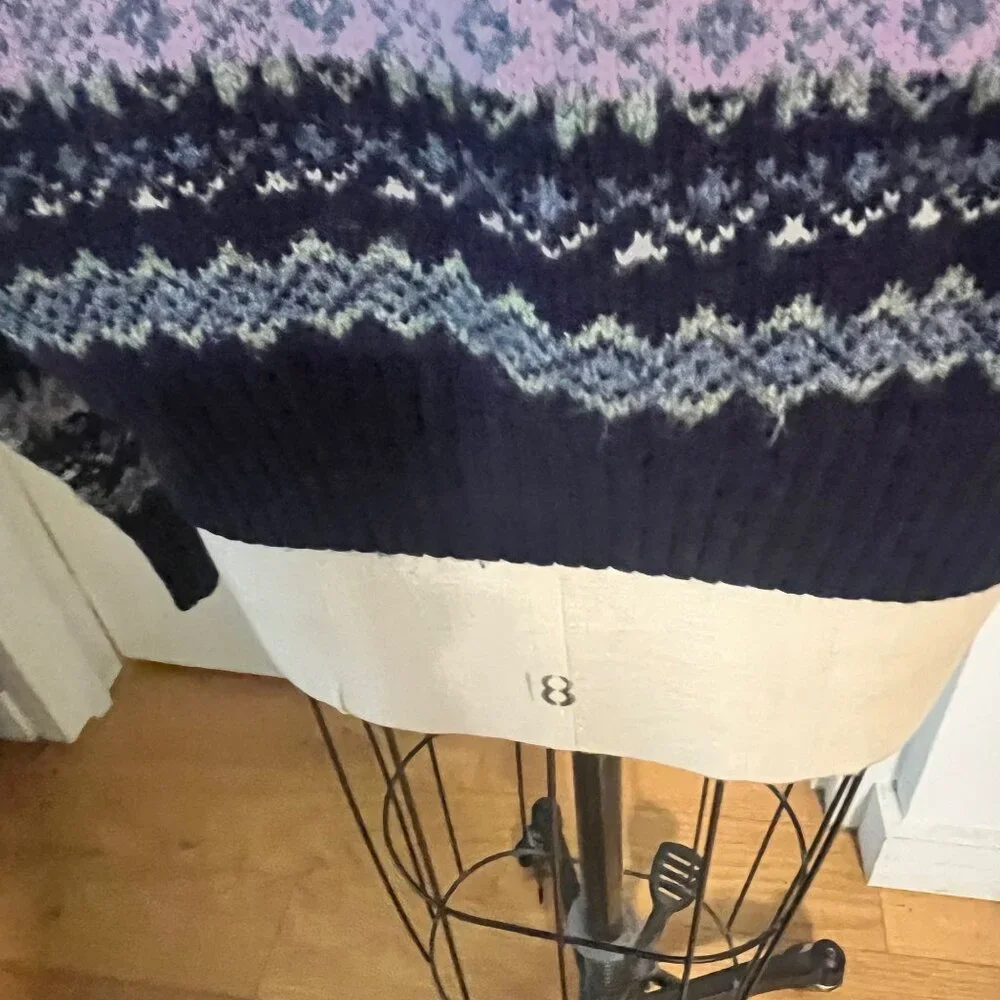Vintage CONTE‎ OF FLORENCE  Men's Wool Sweater  Size Medium